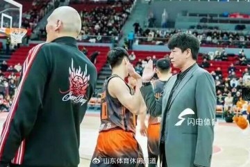 博鱼体育-时隔五年进八强，山东男篮这个夏天究竟该如何“变”？|季后赛|上海|沙奎尔·奥尼尔|球队|赛季_新浪体育_新浪新闻